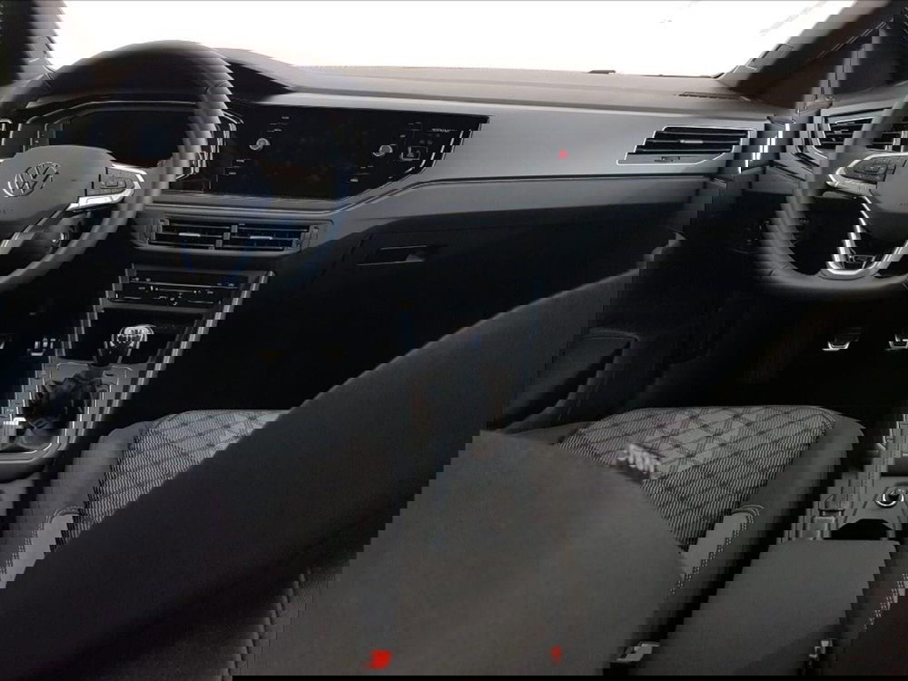 Volkswagen Polo nuova a Lucca (13)