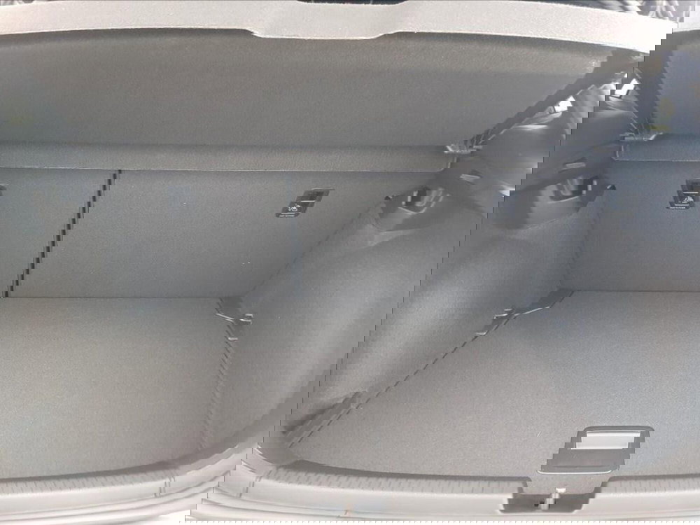 Volkswagen Polo nuova a Lucca (15)