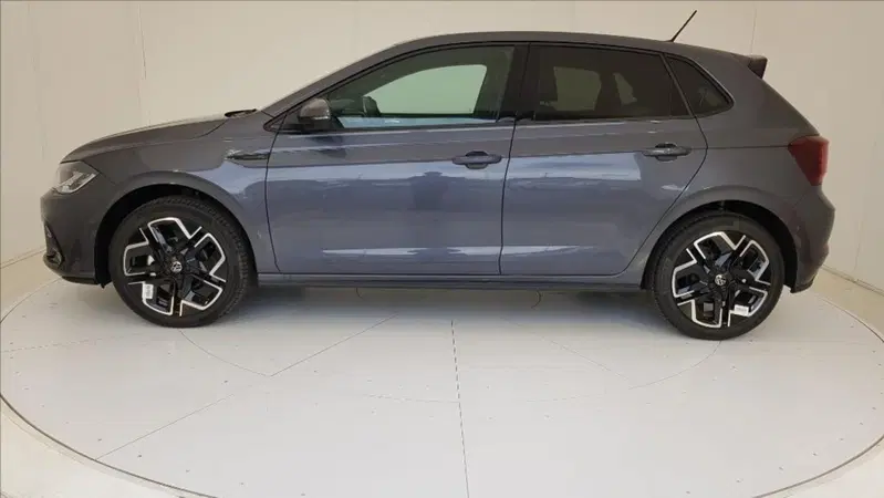 Volkswagen Polo nuova a Lucca (3)