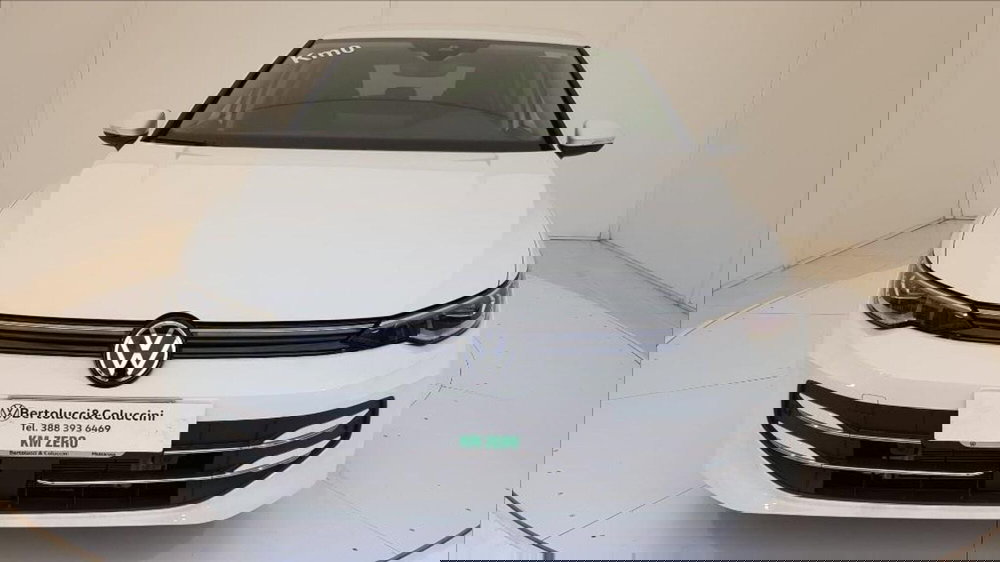 Volkswagen Golf nuova a Lucca (2)