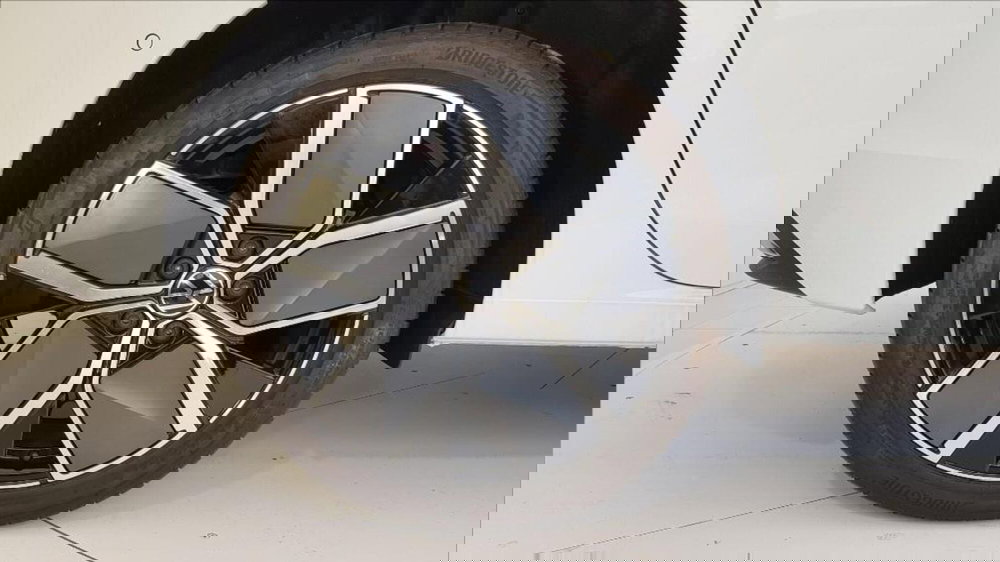 Volkswagen Golf nuova a Lucca (9)