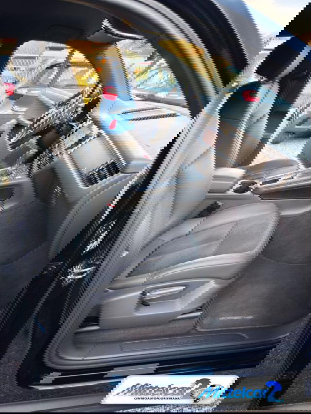 Porsche Macan usata a Udine (18)