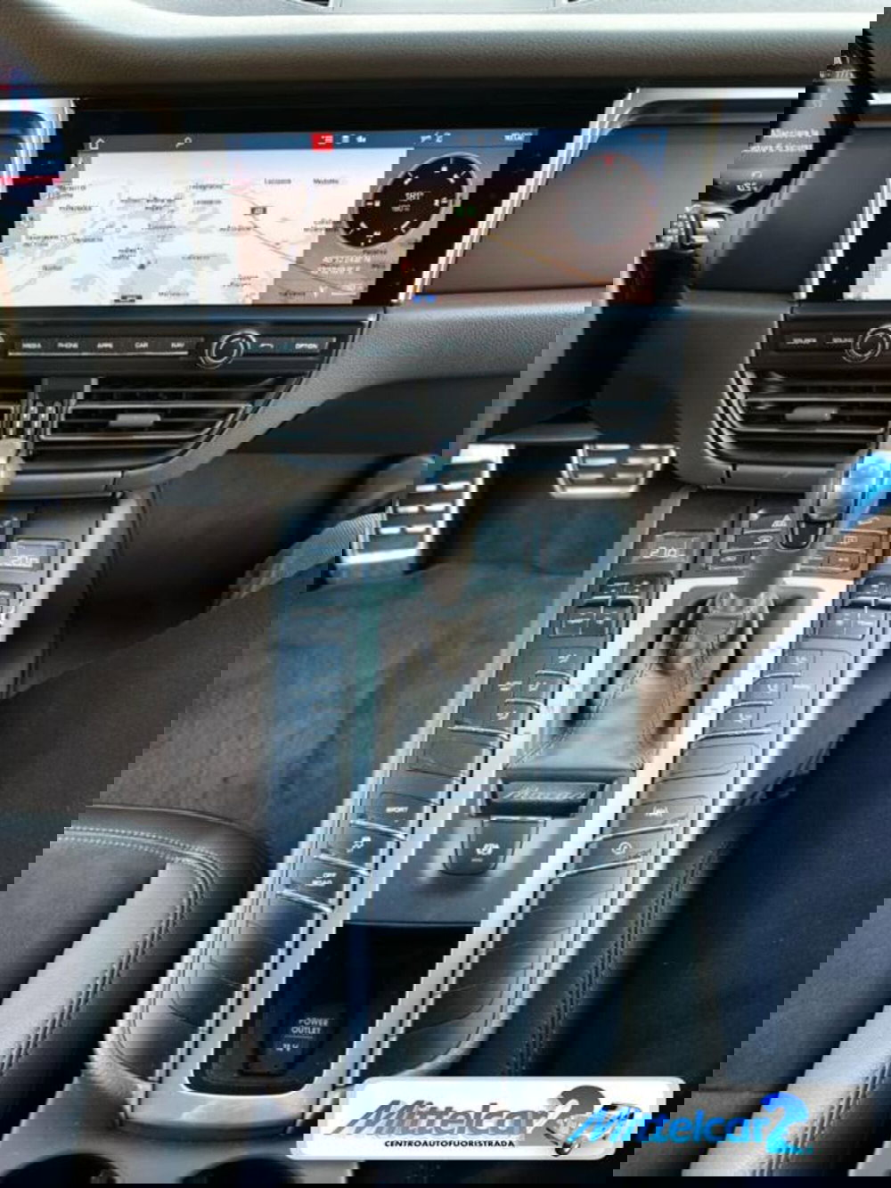 Porsche Macan usata a Udine (20)