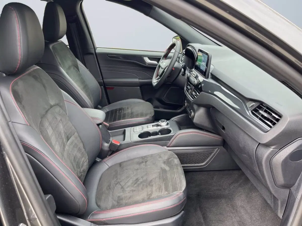 Ford Kuga usata a Milano (15)