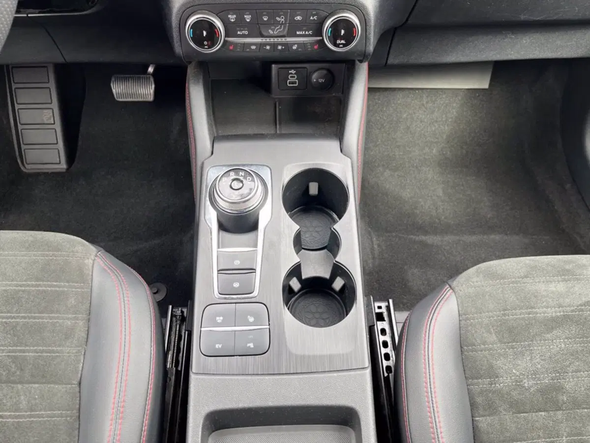 Ford Kuga usata a Milano (16)
