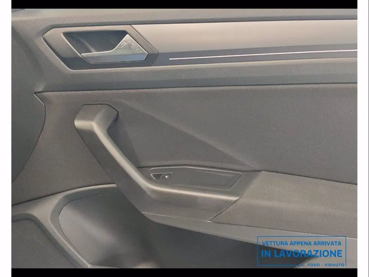 Volkswagen T-Roc Cabrio usata a Catania (14)