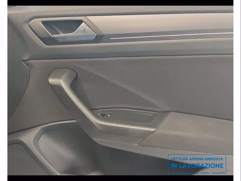 Volkswagen T-Roc Cabrio usata a Catania (14)