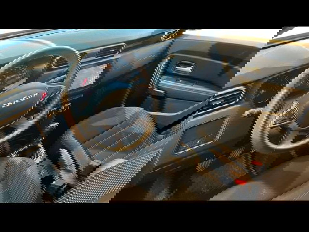 Dacia Duster usata a Firenze (10)