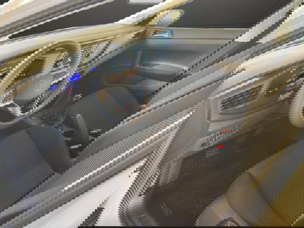 Volkswagen Taigo usata a Milano (9)