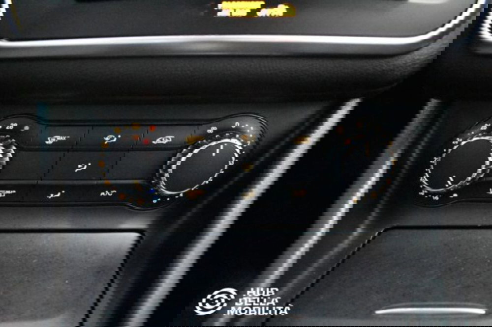 Mercedes-Benz GLA SUV usata a Perugia (12)