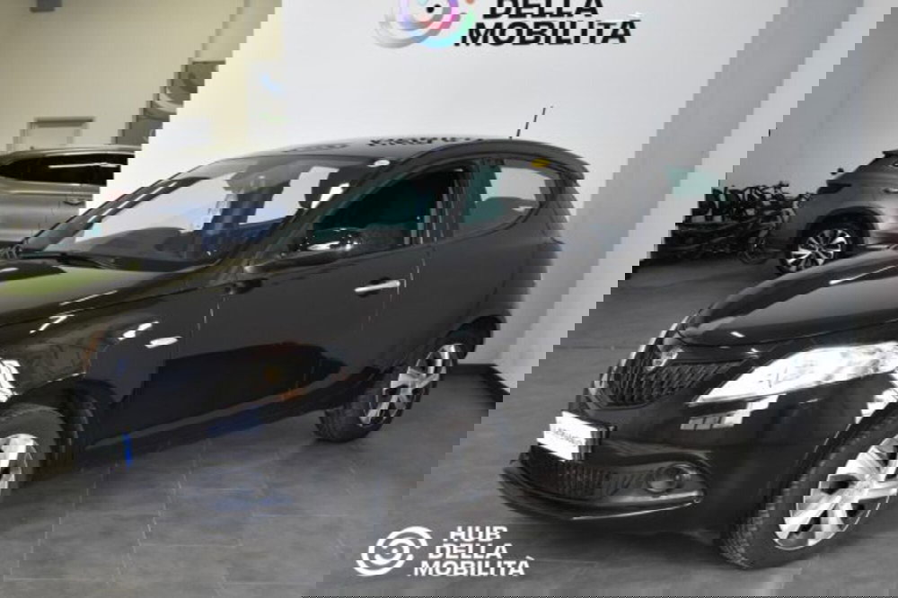 Lancia Ypsilon usata a Perugia (3)