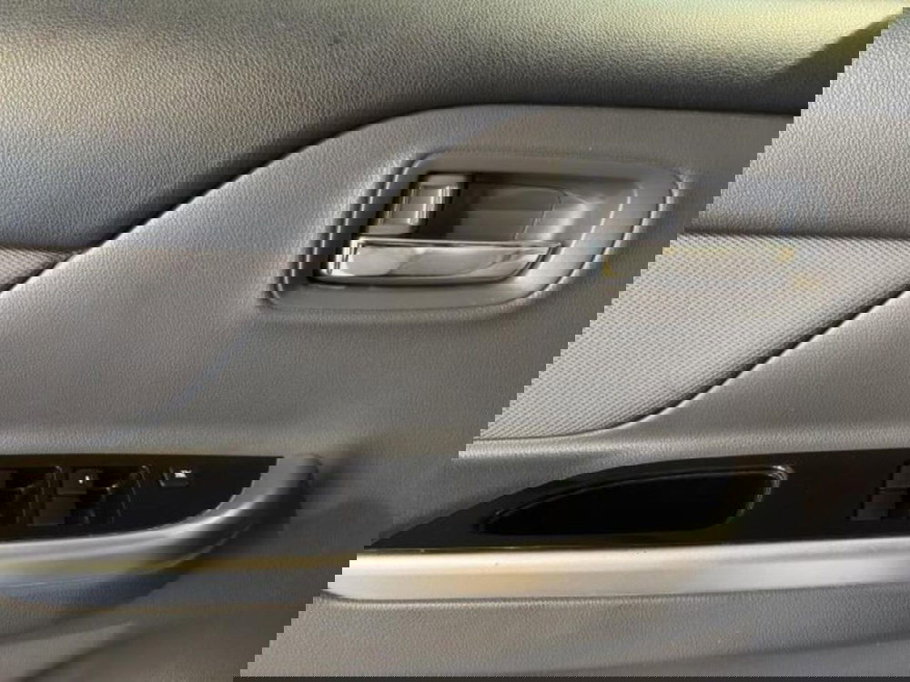 Mitsubishi L200 usata a Novara (7)