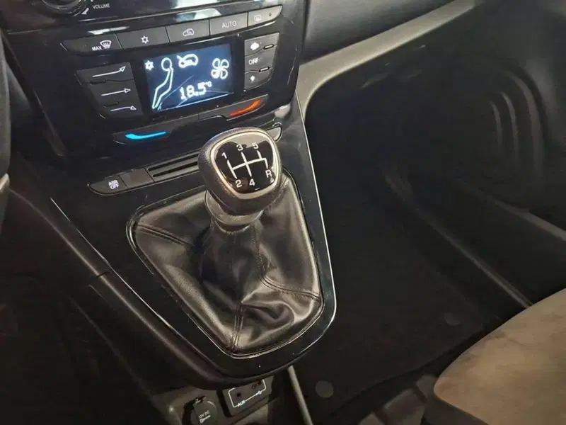 Lancia Ypsilon usata a Torino (12)