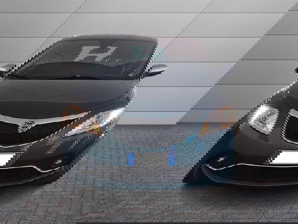 Lancia Ypsilon usata a Torino (2)