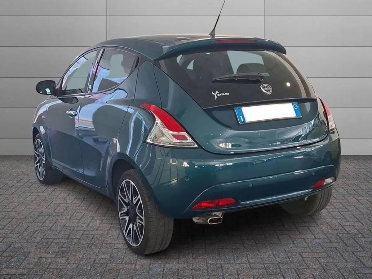 Lancia Ypsilon usata a Torino (3)