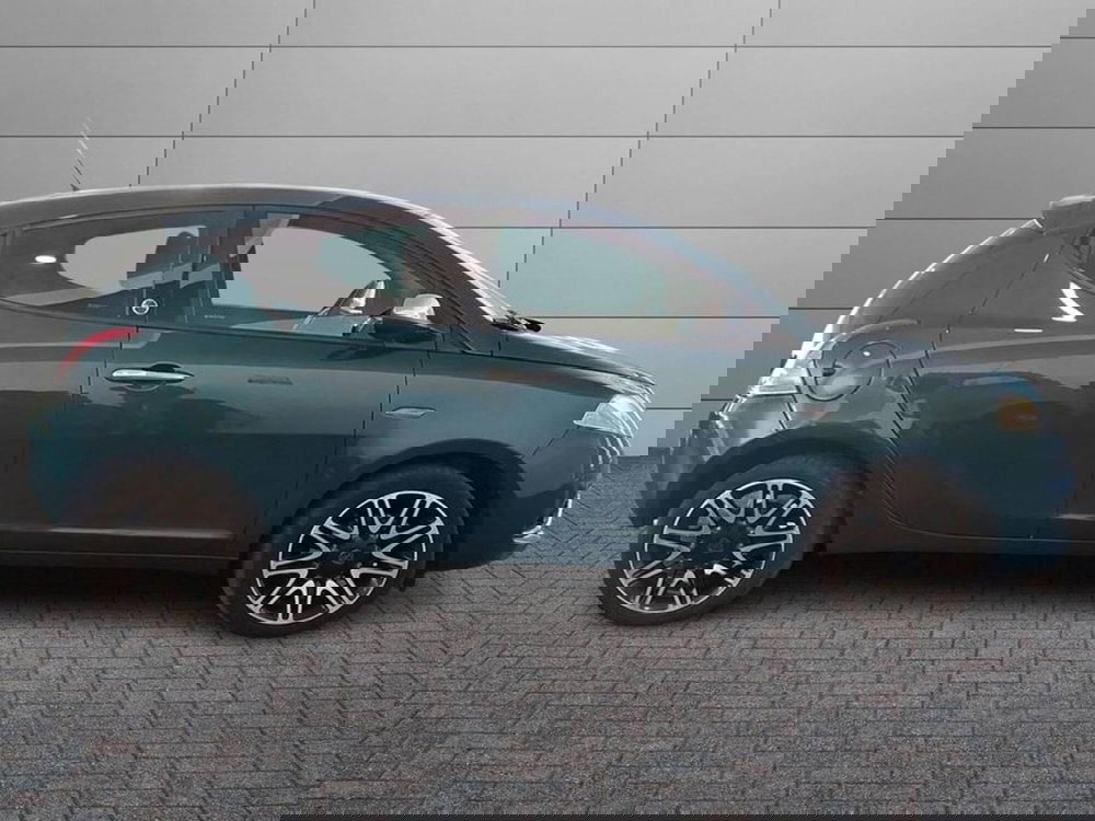 Lancia Ypsilon usata a Torino (4)