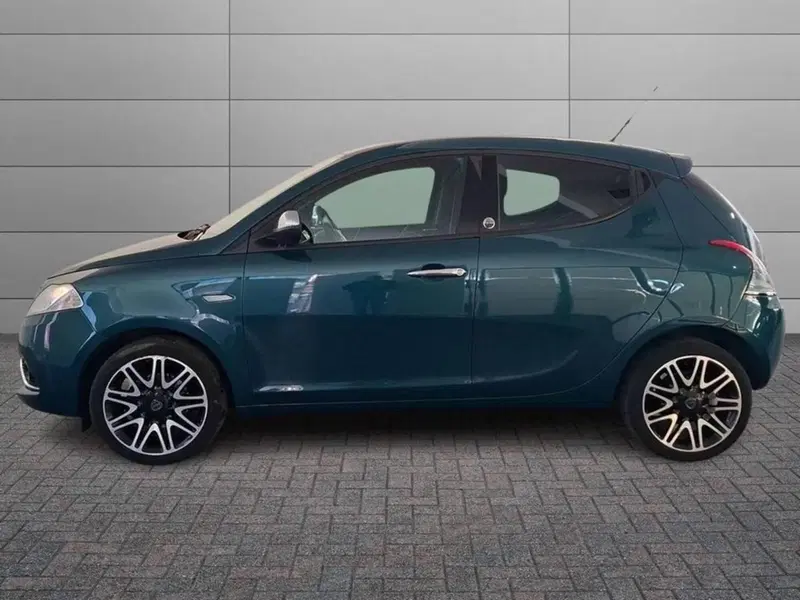 Lancia Ypsilon usata a Torino (5)