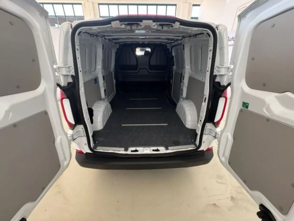 Volkswagen Veicoli Commerciali Transporter Furgone usata a Cuneo (8)