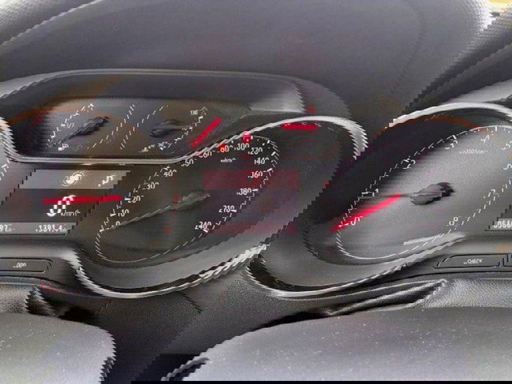 Opel Crossland usata a Milano (13)