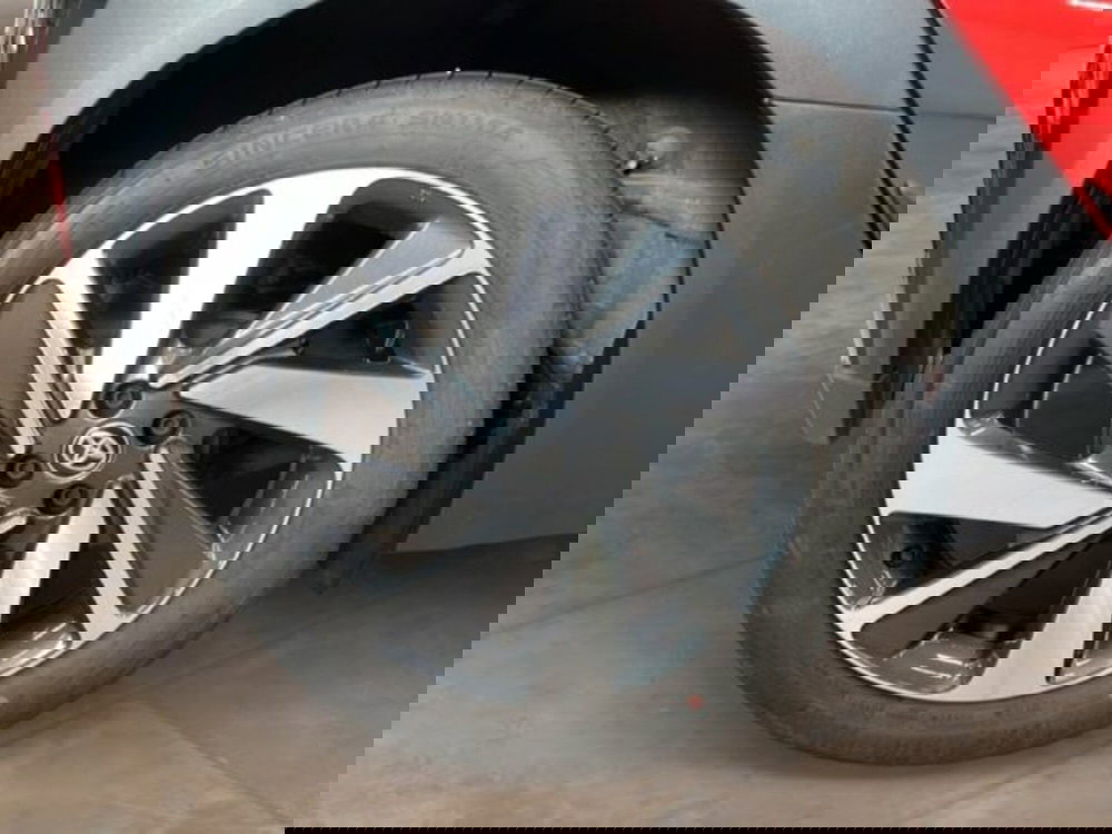 Toyota Aygo X usata a Vercelli (15)