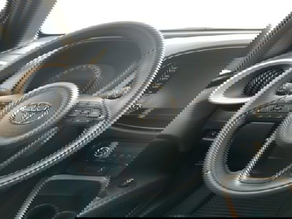 Toyota Aygo X usata a Vercelli (11)