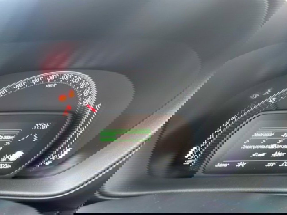 Toyota Aygo X usata a Vercelli (12)