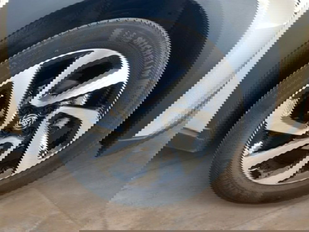 Toyota Aygo X usata a Vercelli (15)