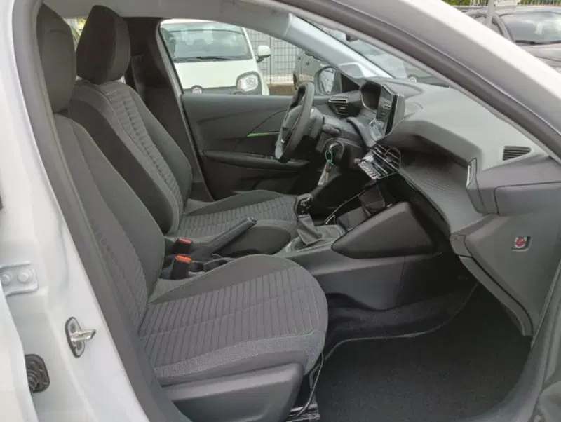 Peugeot 208 nuova a Brescia (18)