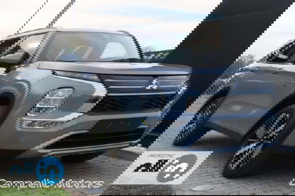 Mitsubishi Outlander nuova a Venezia