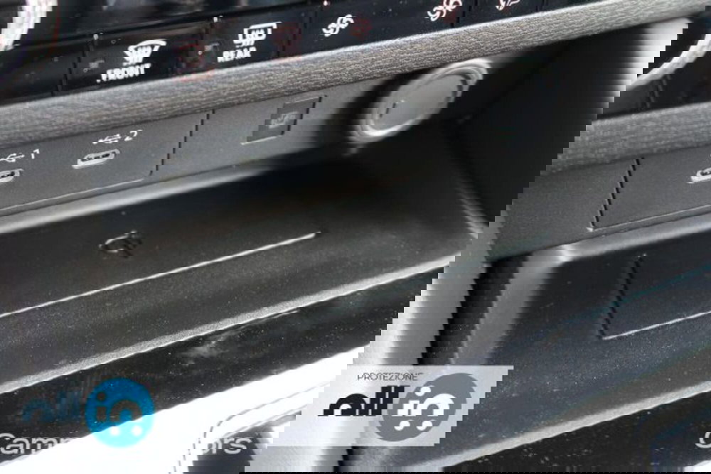 Mitsubishi Outlander nuova a Venezia (13)