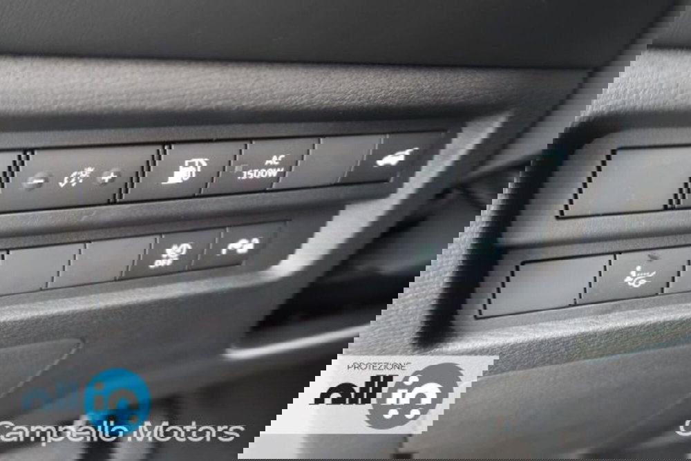 Mitsubishi Outlander nuova a Venezia (18)