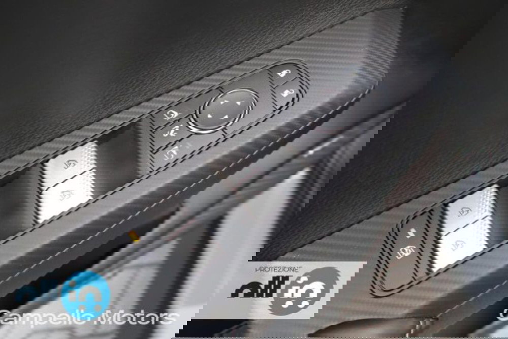 Mitsubishi Outlander nuova a Venezia (20)