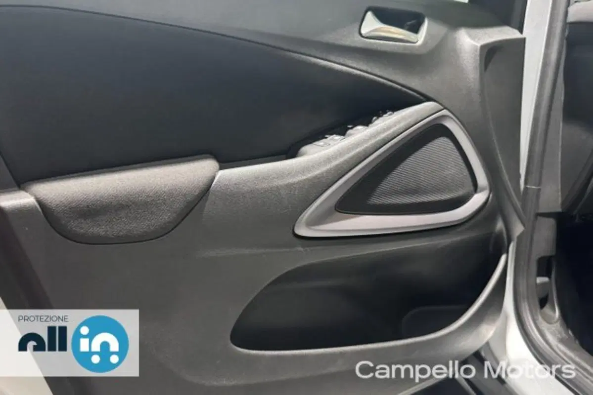 Opel Crossland usata a Venezia (11)