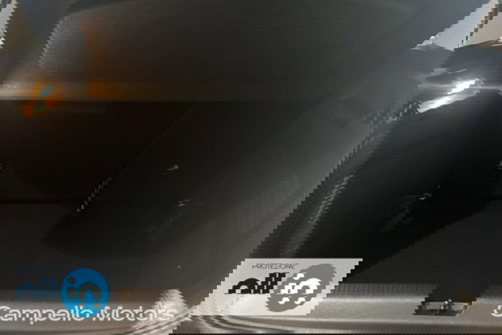 Opel Crossland usata a Venezia (12)