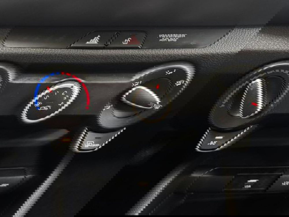 Kia Stonic usata a Como (14)