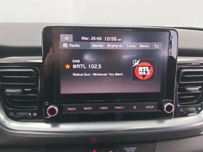 Kia Stonic usata a Como (13)