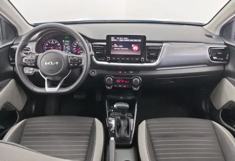 Kia Stonic usata a Como (4)