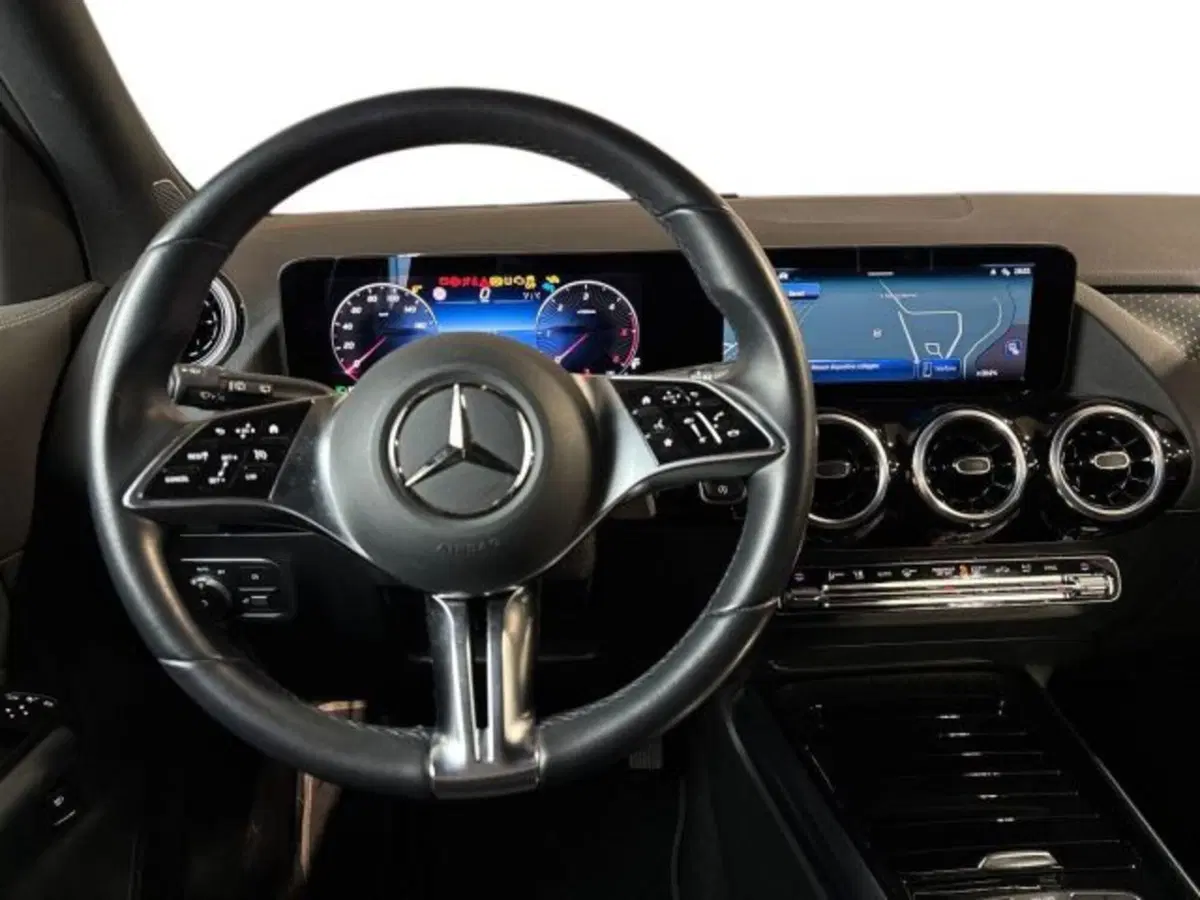 Mercedes-Benz GLA SUV usata a Bologna (11)