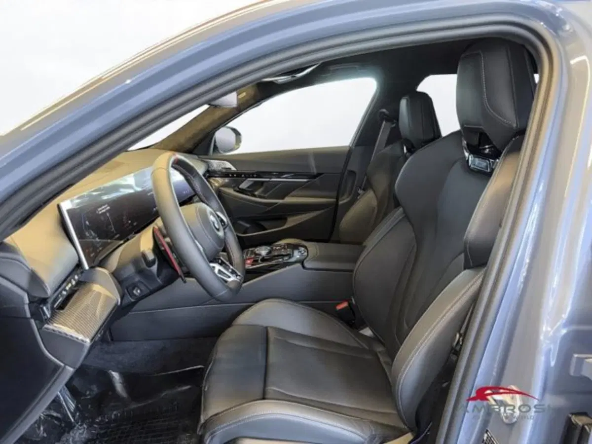 BMW Serie 5 Touring nuova a Perugia (10)