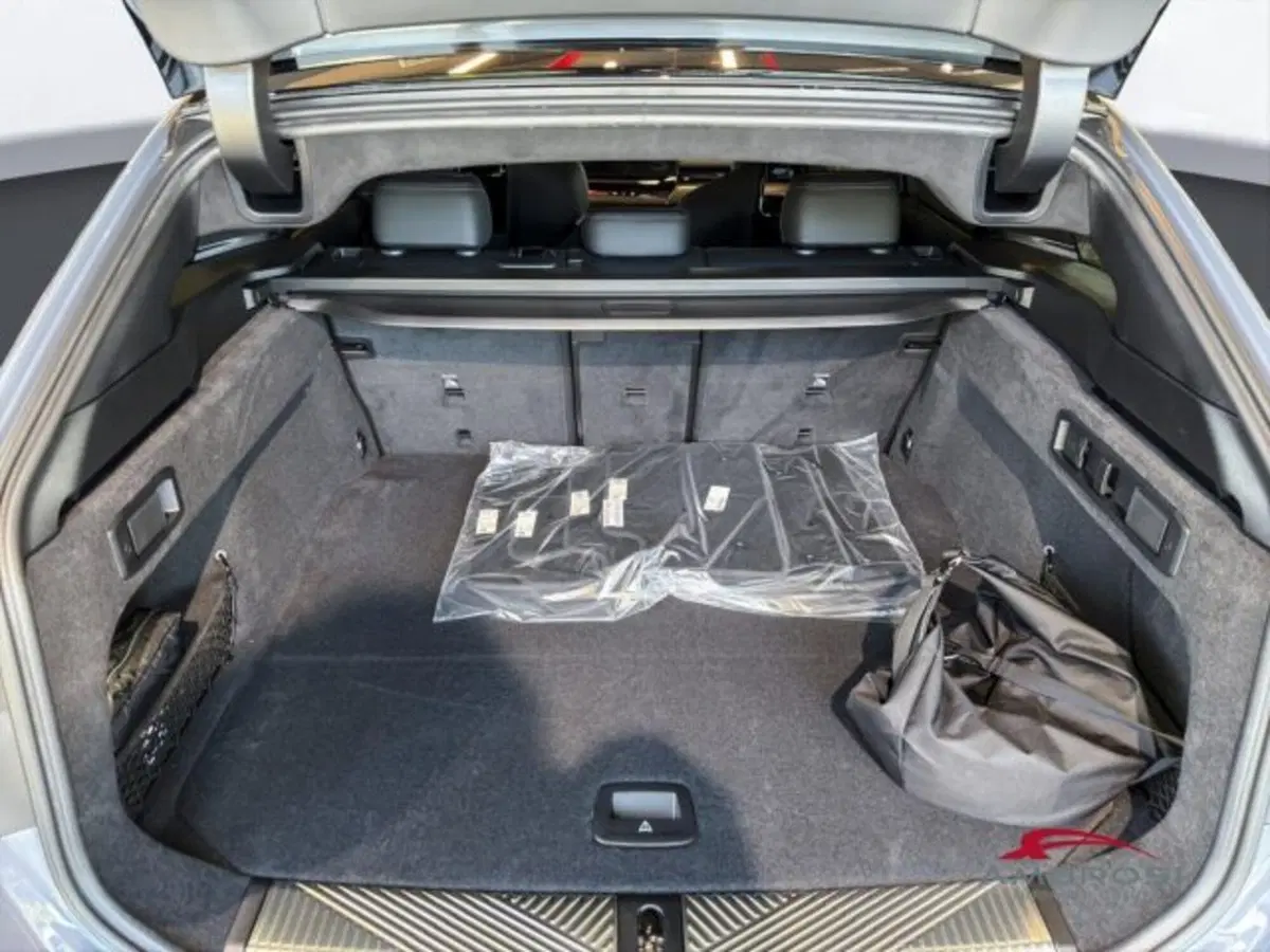 BMW Serie 5 Touring nuova a Perugia (9)