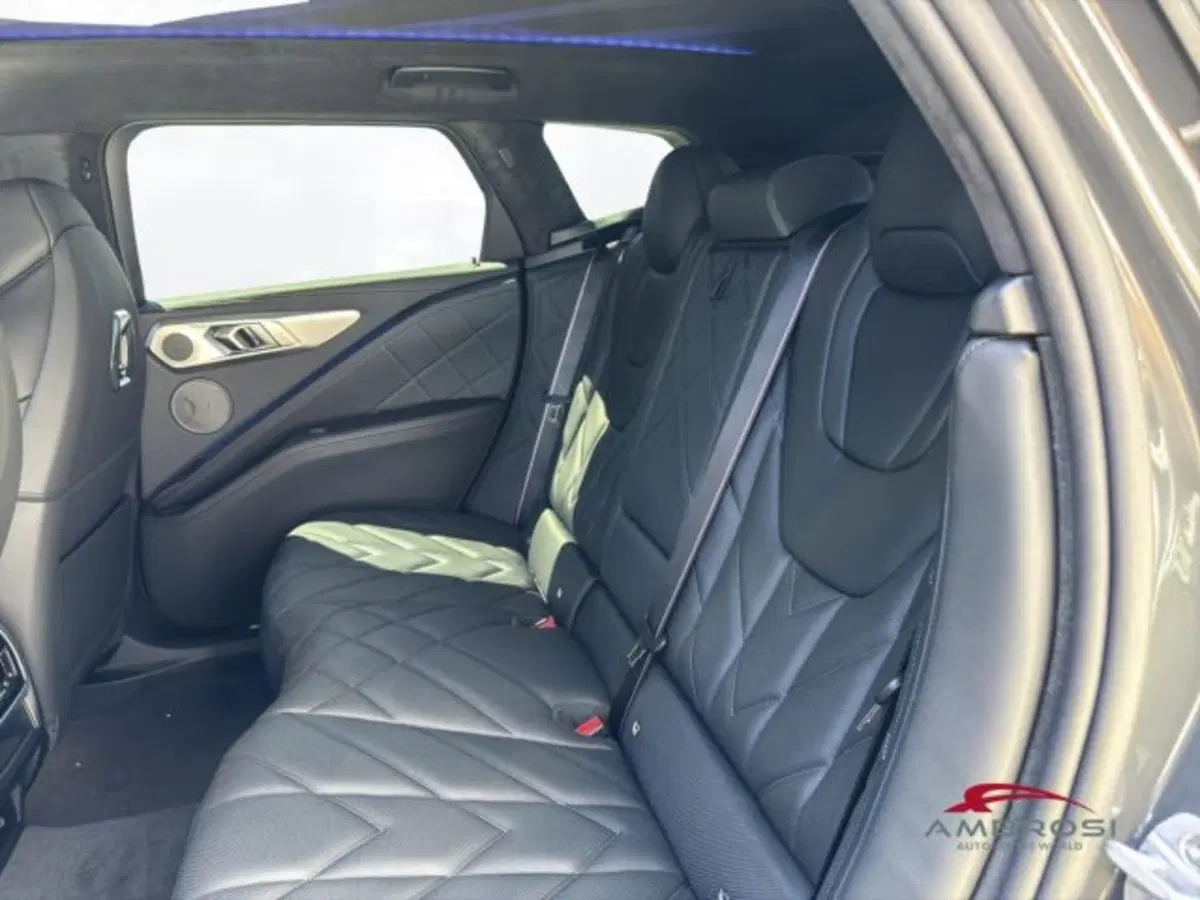 BMW XM nuova a Perugia (11)