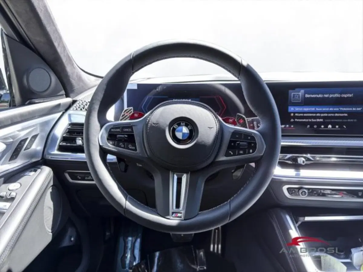 BMW XM nuova a Perugia (14)