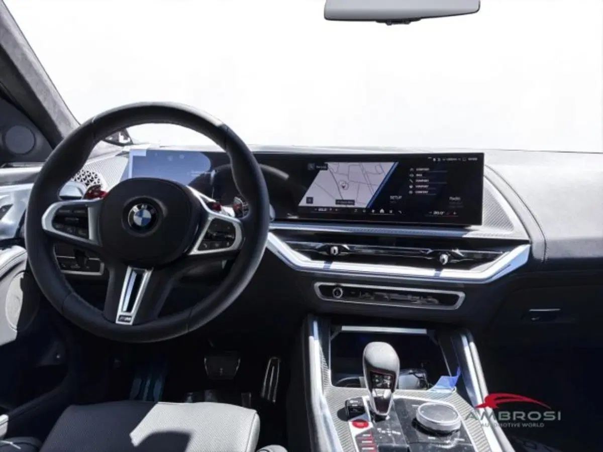 BMW XM nuova a Perugia (15)