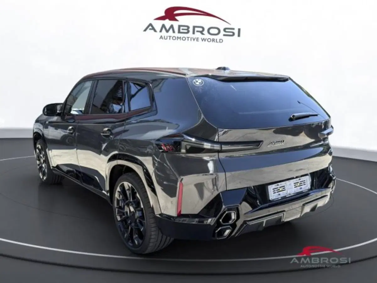 BMW XM nuova a Perugia (4)