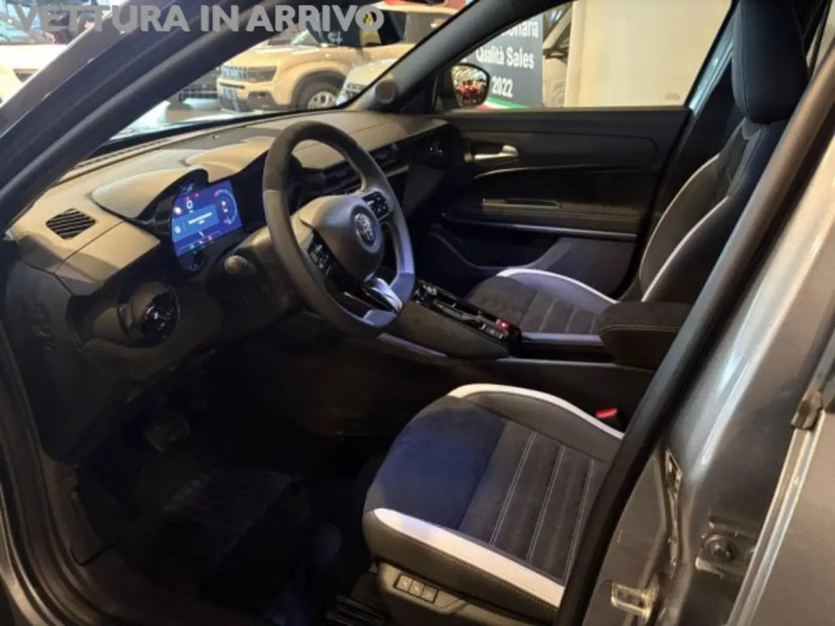 Alfa Romeo Junior nuova a Modena (11)