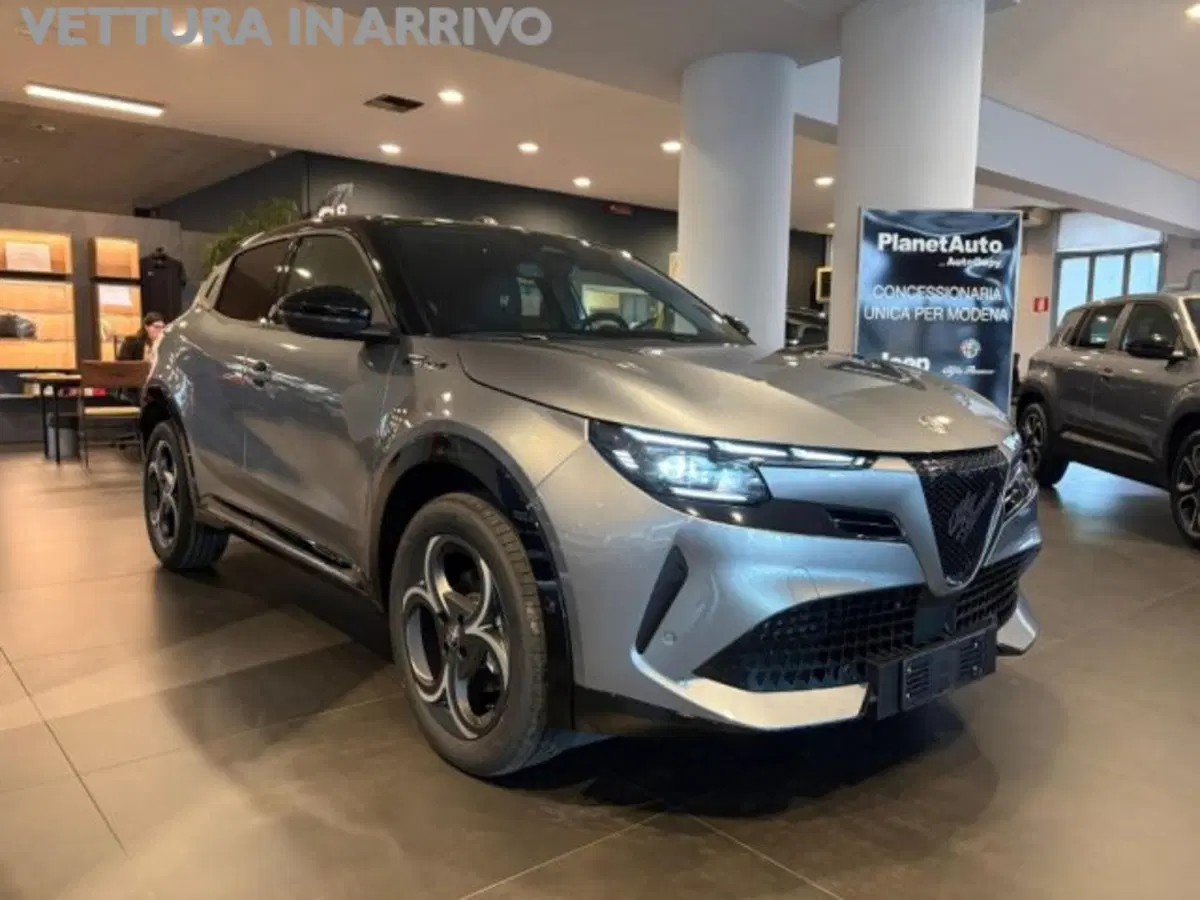 Alfa Romeo Junior nuova a Modena (3)