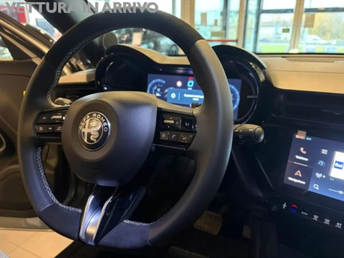 Alfa Romeo Junior nuova a Modena (9)