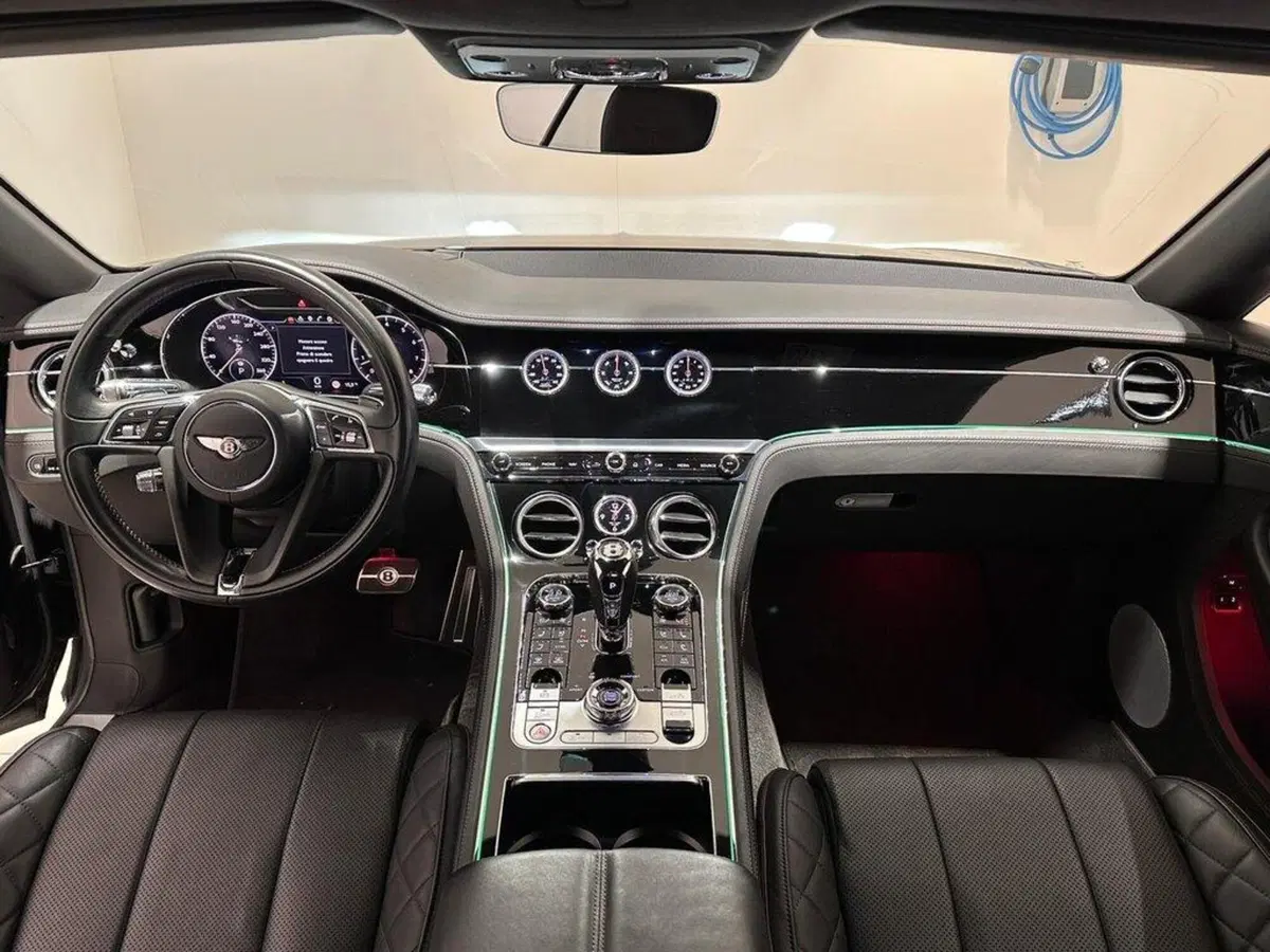 Bentley Continental GTC usata a Varese (4)