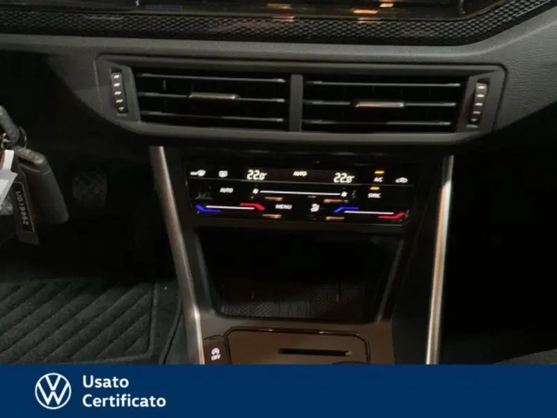 Volkswagen Polo nuova a Vicenza (16)