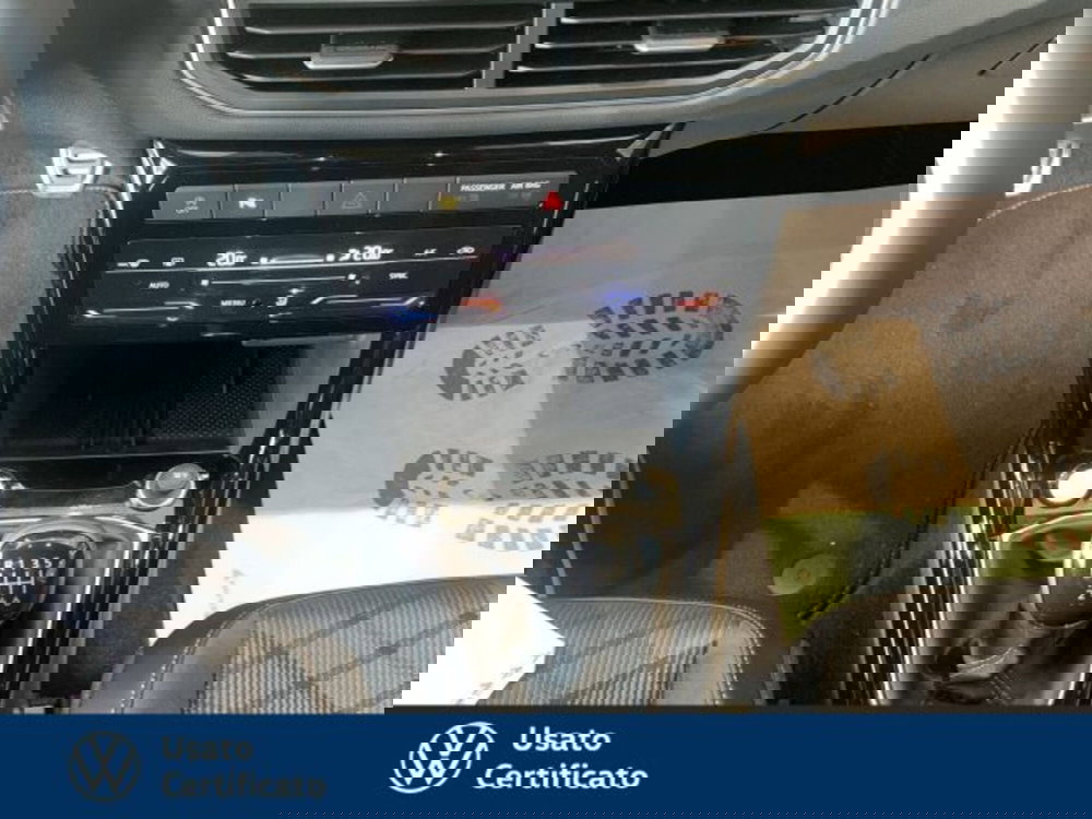 Volkswagen T-Cross nuova a Vicenza (14)